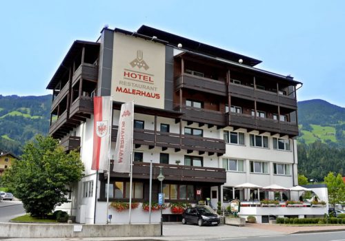 Hotel-Malerhaus-Fuegen-Zillertal-768x558