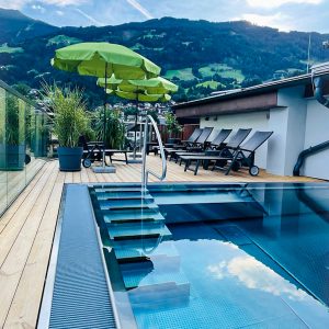 Infinity-pool-hotel-Malerhaus